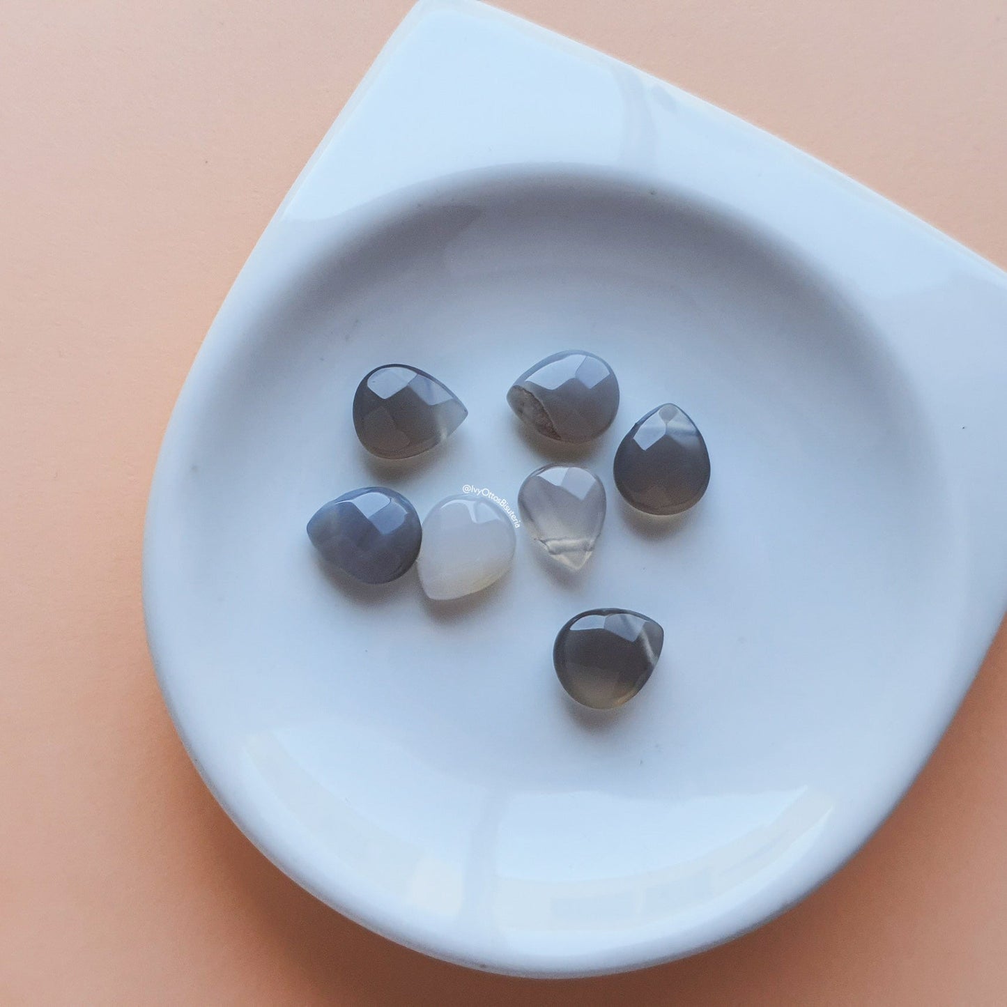 Piedras naturales: Gota de ágata gris 16mm