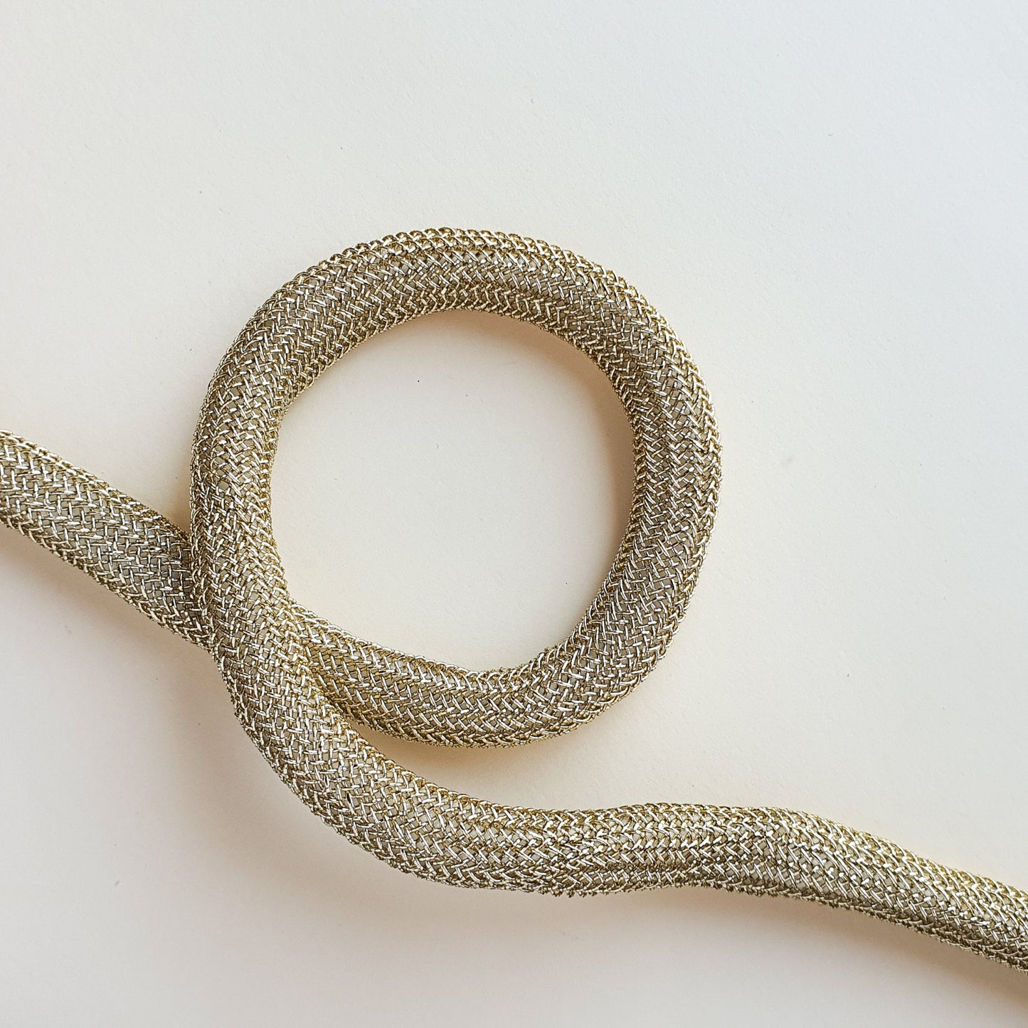 Malla tubular: Dorado 12mm