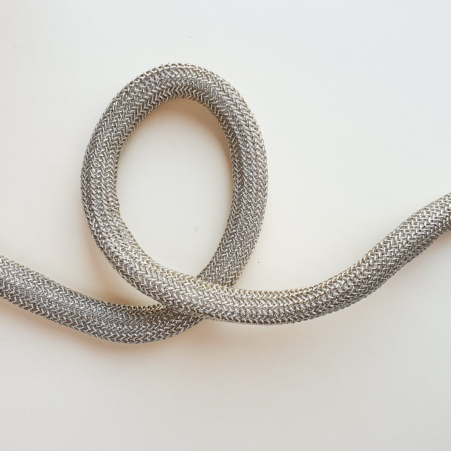 Malla tubular: Oro viejo 12mm