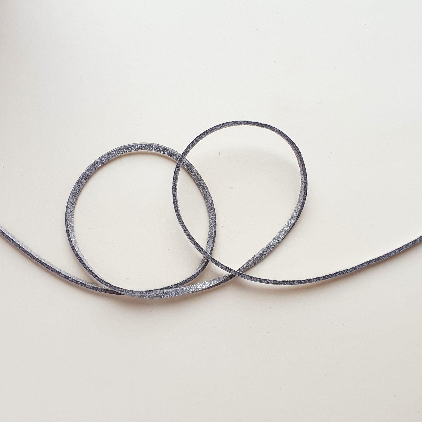 Gamuza: Plateada 6mm